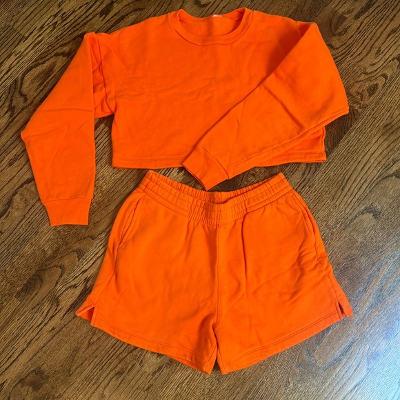 Reformation Boxy Cropped Crew Sweatshirt - Picture 3 of 3